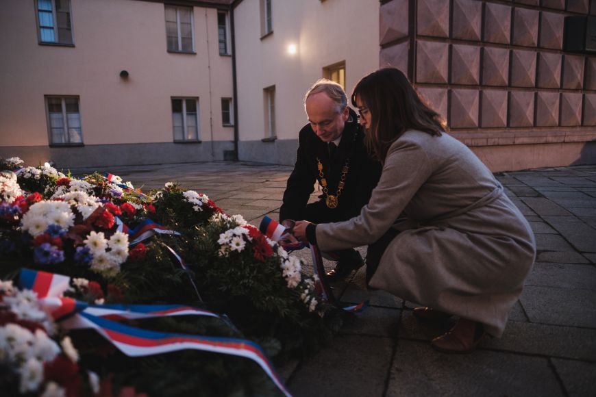 Za Pedagogickou fakultu MU děkan Jiří Němec a Zuzana Szabó Lenhartová.  