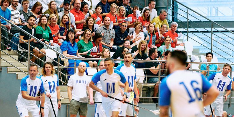 Floorball match between CAMPUS and CITY