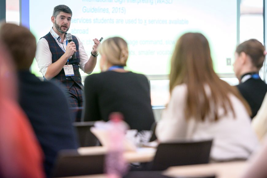 Tomáš Varga sdílel zkušenosti Teiresiásu s krátkodobými mobilitami studentů se specifickými nároky.