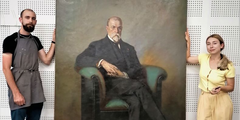 Restaurátoři Dominik Matus a Darya Lotts