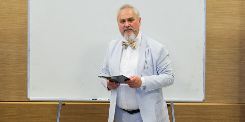 Andrej Zubov na přednášce na Filozofické fakultě MU v roce 2015.