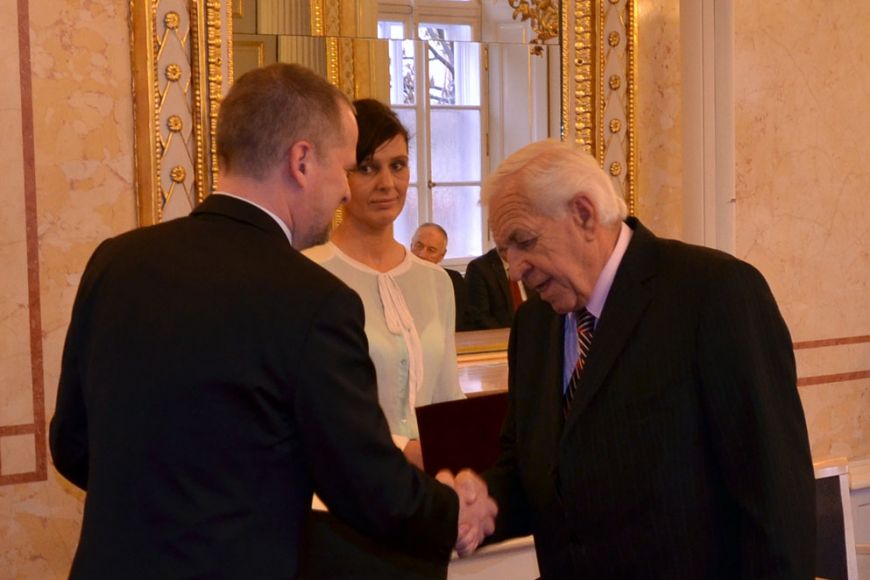 Ocenění získal také profesor Vladimír Podborský z ústavu archeologie a muzeologie filozofické fakulty. Foto: Petr Čučka.