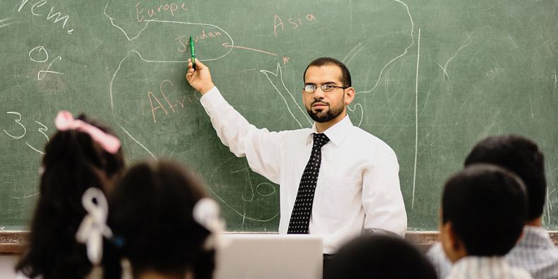 Stále více témat a poznatků by se měli učit žáci a studenti. Otázkou je, zda je dokáží zpracovat.