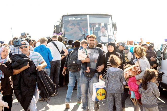 Tu skutečně masivní migrační vlnu, která může jednou nastat v důsledku globálních změn, nezastaví žádná přistěhovalecká politika ani ploty s ostnatým drátem.