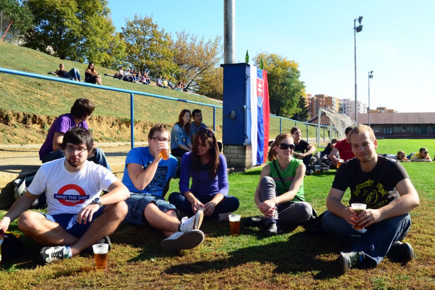  Z přátelského utkání českých a slovenských studentů nakonec vítězně vyšli Češi. Vyhráli 2:1. Foto: Martin Kopáček.