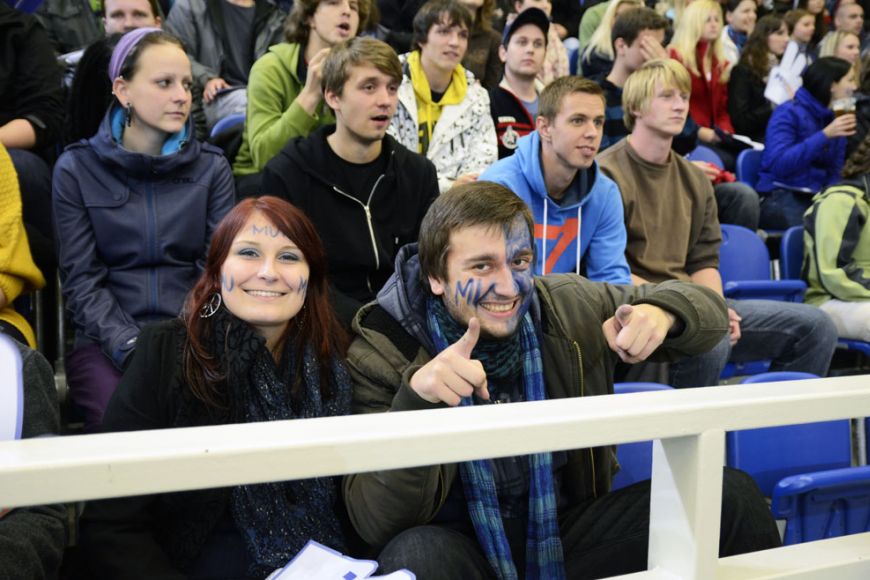  Že se při sčítání počtu diváků podaří dosáhnout rekordního čísla 7200, nikdo dopředu netušil. Foto: Martin Kopáček.