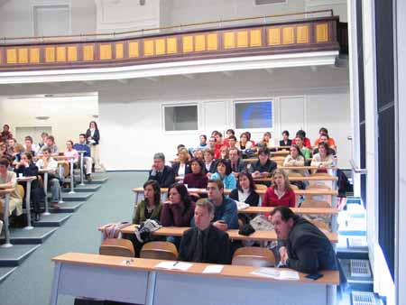 Druhá konference o studiu na LF MU, jejímž cílem je prezentovat nové způsoby jak získávat znalosti z oboru, zaznamenala zvýšený zájem přednášejících.