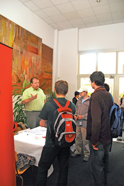 Na Dni s průmyslovými partnery FI se studentům představilo jedenáct firem. Mezi nimi byla i CEPIA Technologies, která letos v Brně otevřela svou pobočku. Foto: Martin Kopáček.