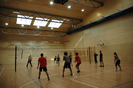 Univerzální školní tělocvična poskytne prostor nejrůznějším sportům. Foto: David Povolný